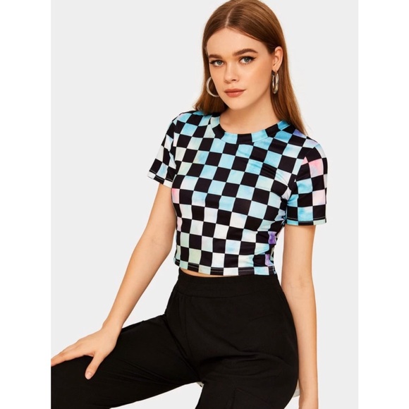 SHEIN Tops - Colorful Checkered Short Sleeve Tee 🖤